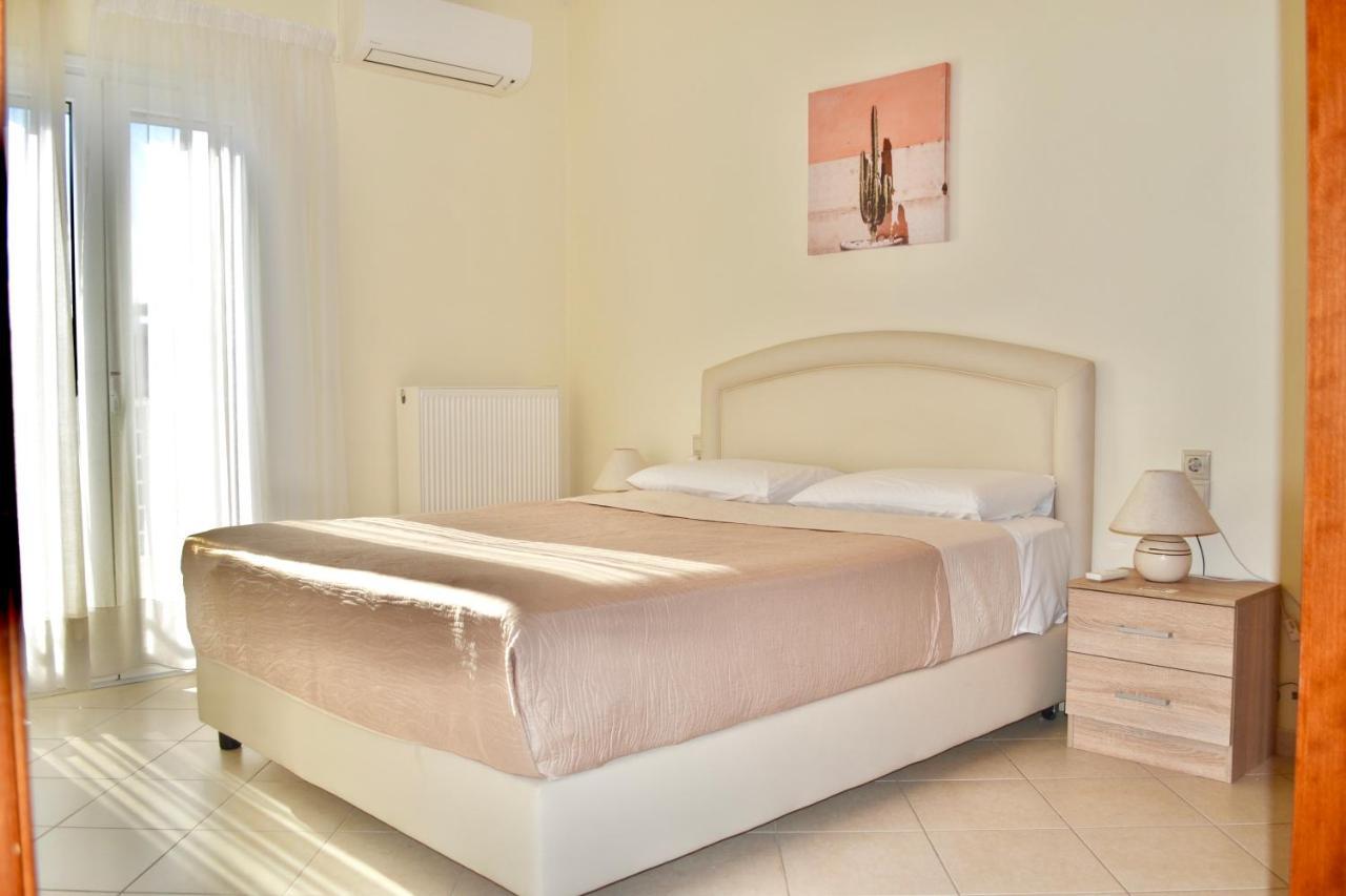 Giorgos Large Size Apartments -Family Friendly With Free Parking And Yard Views Heraklion  Ngoại thất bức ảnh