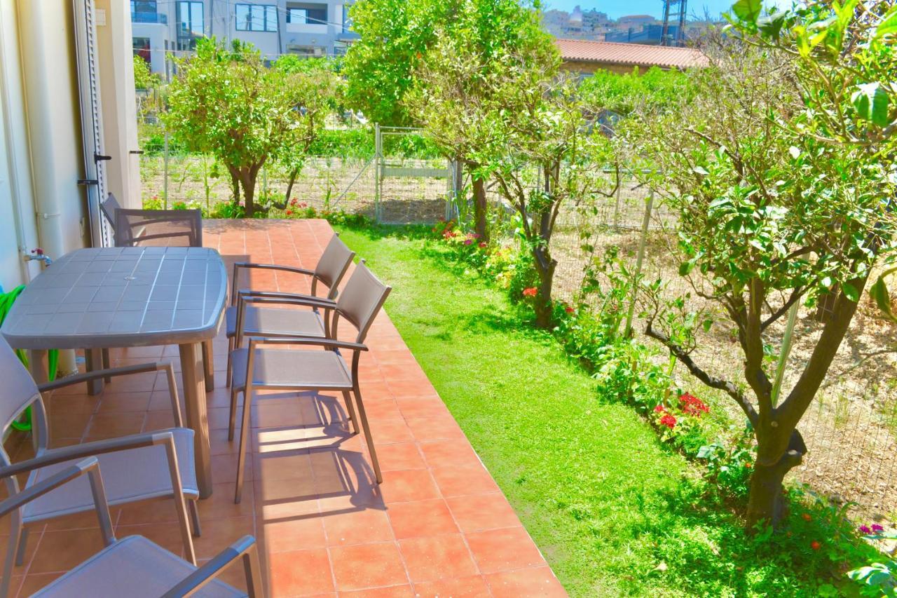 Giorgos Large Size Apartments -Family Friendly With Free Parking And Yard Views Heraklion  Ngoại thất bức ảnh